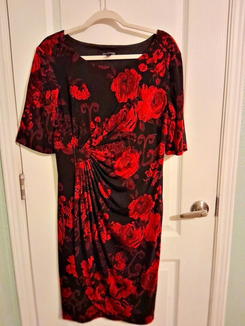 Connected Floral Mini Dress Black & Red Size 14 Like New